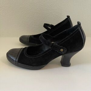 Mary Jane Heels by Indigo Size 6.5 Black Suede with Leather Croc Pattern Toe